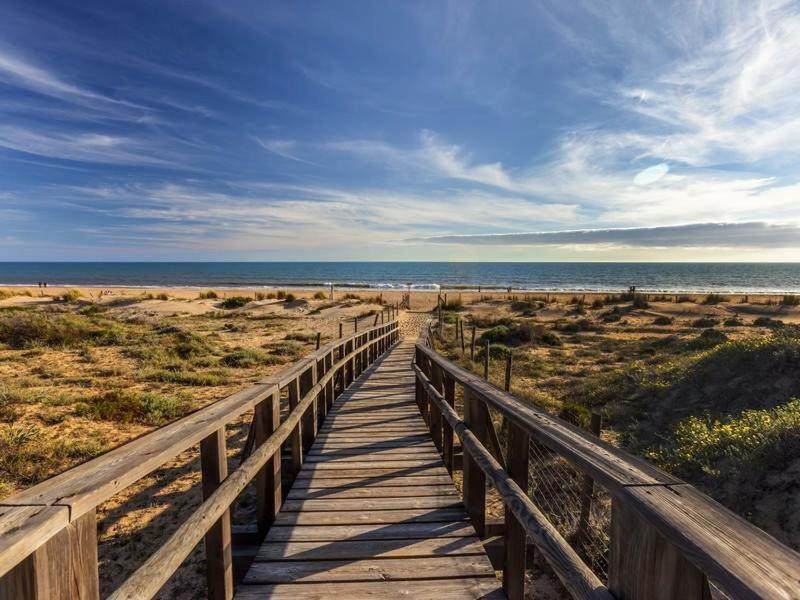 Playa Candor Pensión Rota